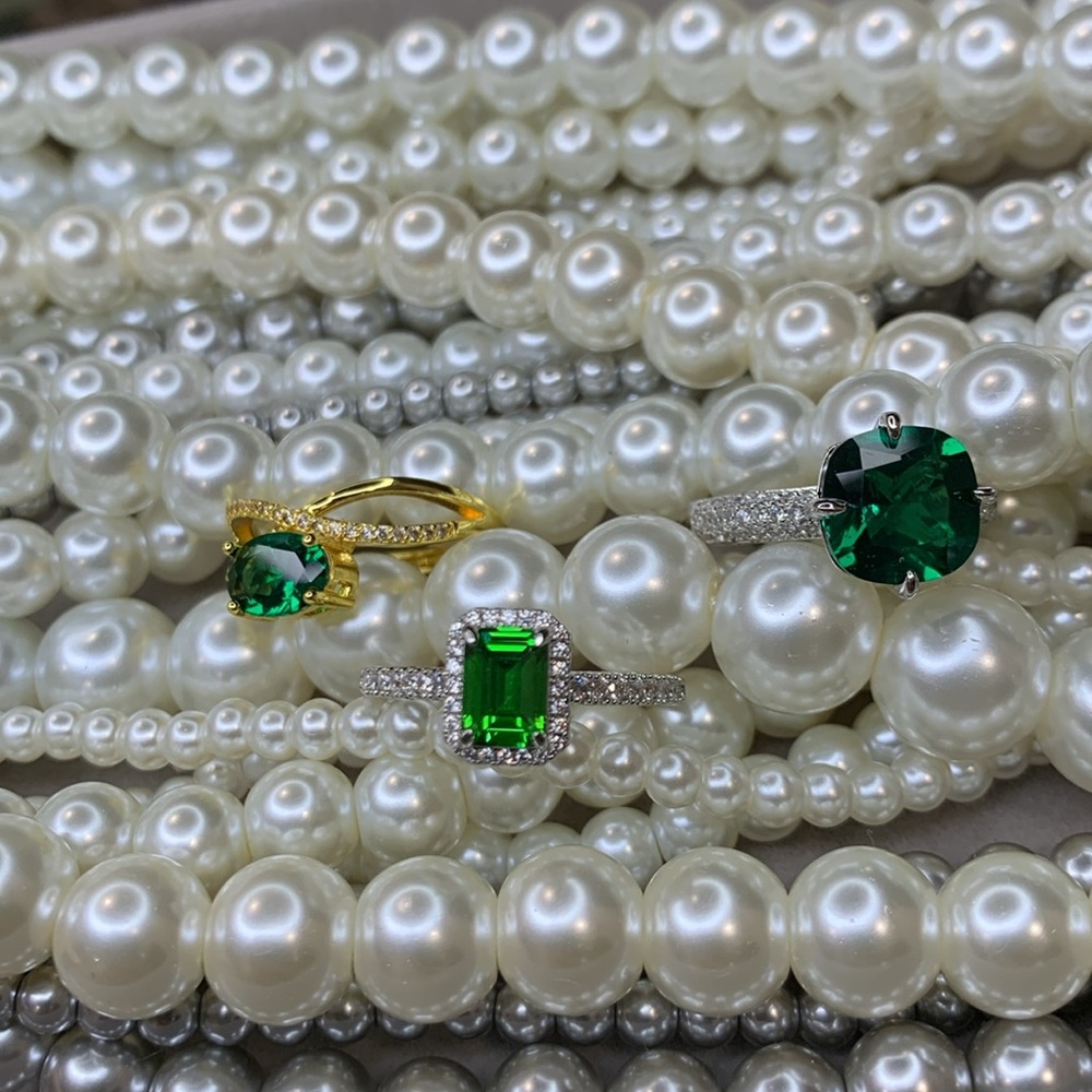 # emerald green gemstone ring - Picture 5 of 8